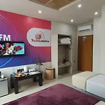Radio * Lushnjë
