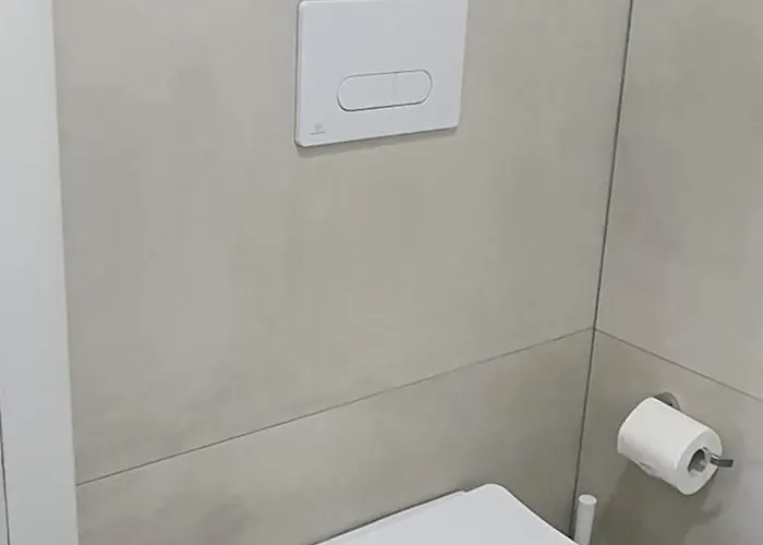 ホテル Radio Lushnjë