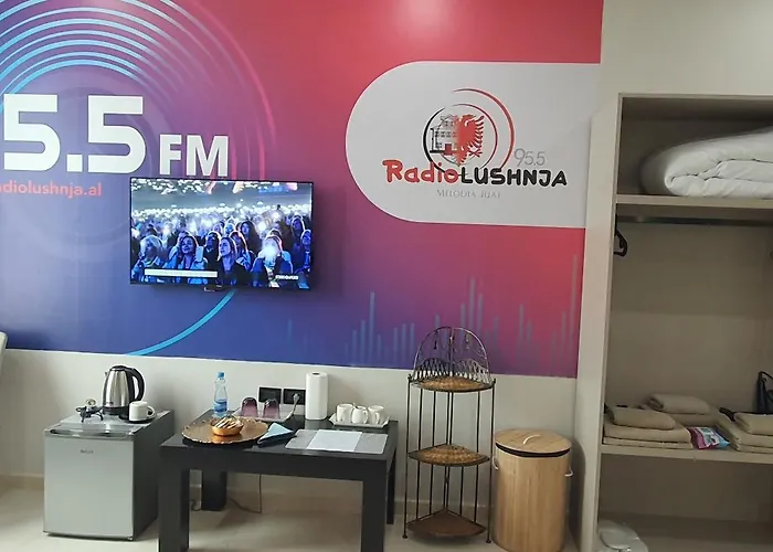 Radio *