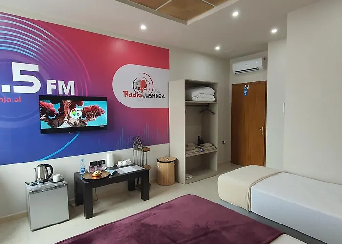 Radio * Lushnjë