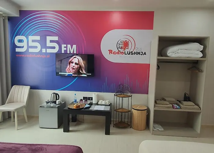 Radio *
