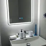 Hotel Radio *