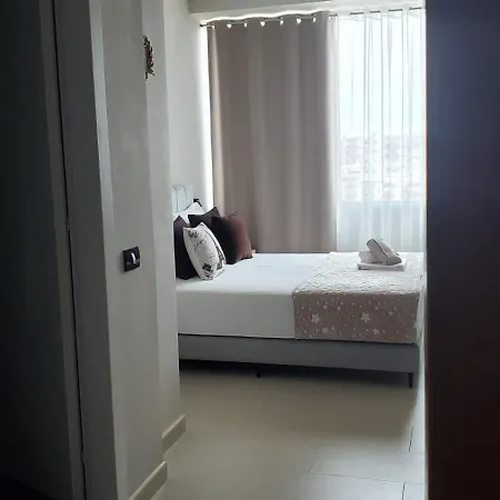 Radio Szálloda Lushnjë