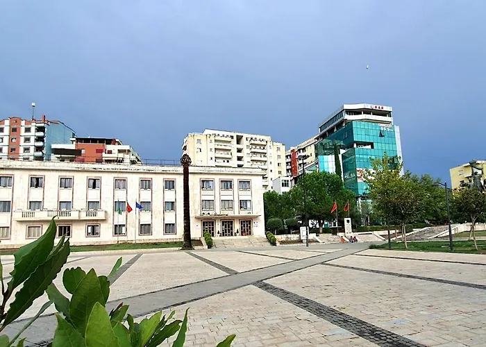 Radio * Lushnjë