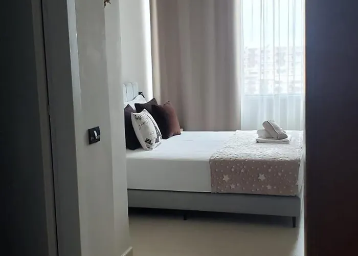 Radio Hotel Lushnjë